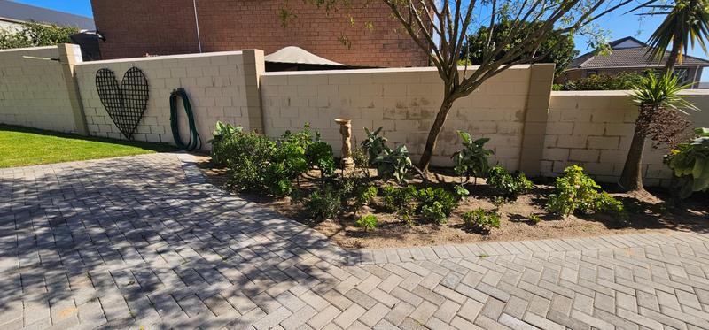 3 Bedroom Property for Sale in Myburgh Park Western Cape